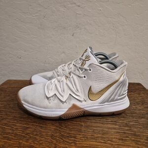 Nike Kyrie 5 GS 'Irish' Athletic Basketball Shoes Boy's Size US 6Y